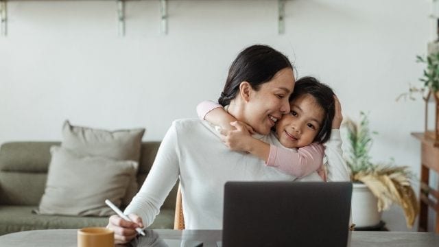 7 Super Ideias de Trabalho Online Para Quem é Mãe