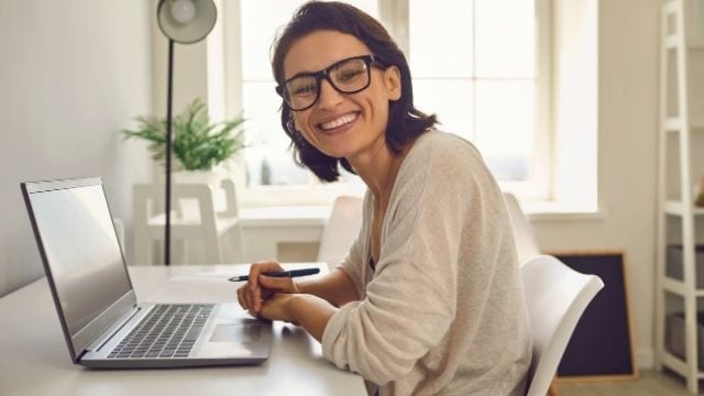 Como Ganhar Dinheiro na Internet Trabalhando em Casa | Isso é Fantástico!